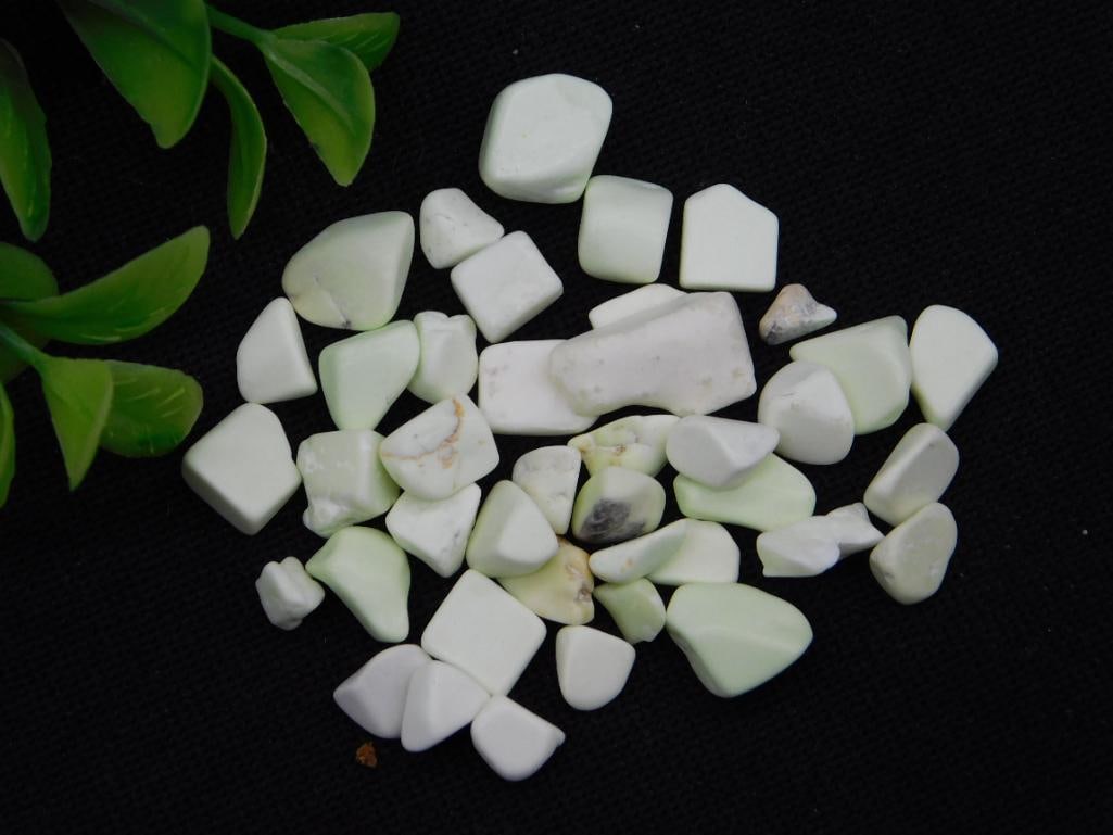 LEMON CHRYSOPRASE GEMSTONES ROCK STONE LAPIDARY SPECIMEN: LEMON CHRYSOPRASE GEMSTONES ROCK STONE LAPIDARY SPECIMEN