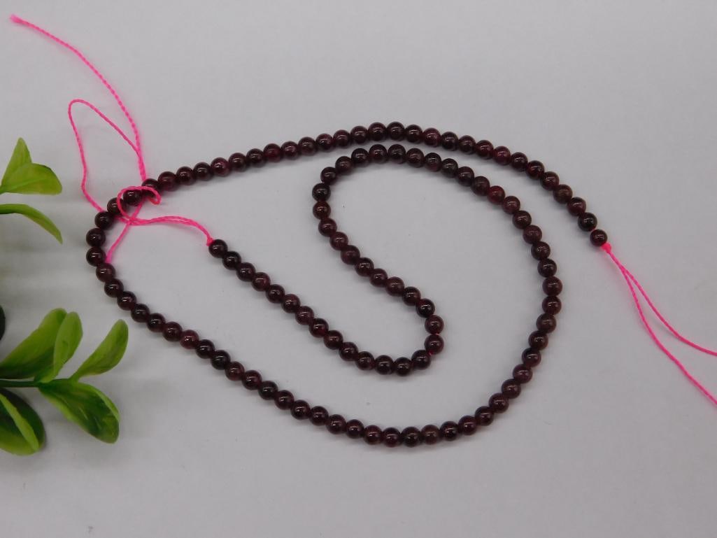 GARNET BEADS ROCK STONE LAPIDARY SPECIMEN: GARNET BEADS ROCK STONE LAPIDARY SPECIMEN