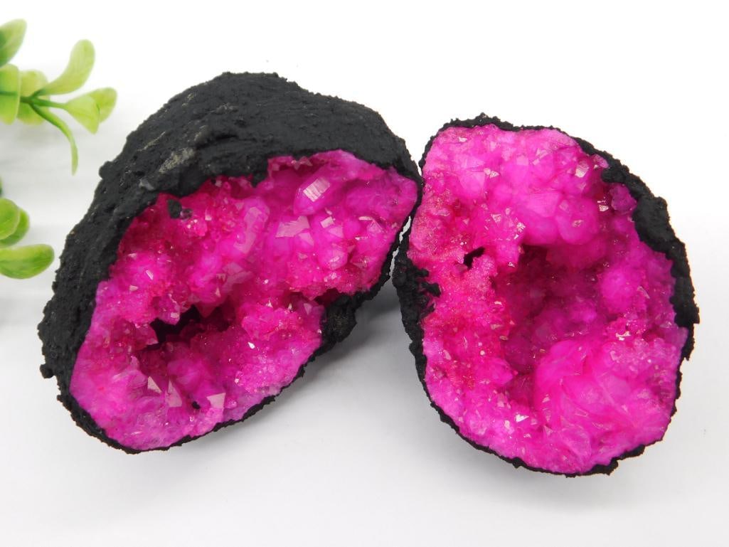 PINK GEODE ROCK STONE LAPIDARY SPECIMEN: PINK GEODE ROCK STONE LAPIDARY SPECIMEN