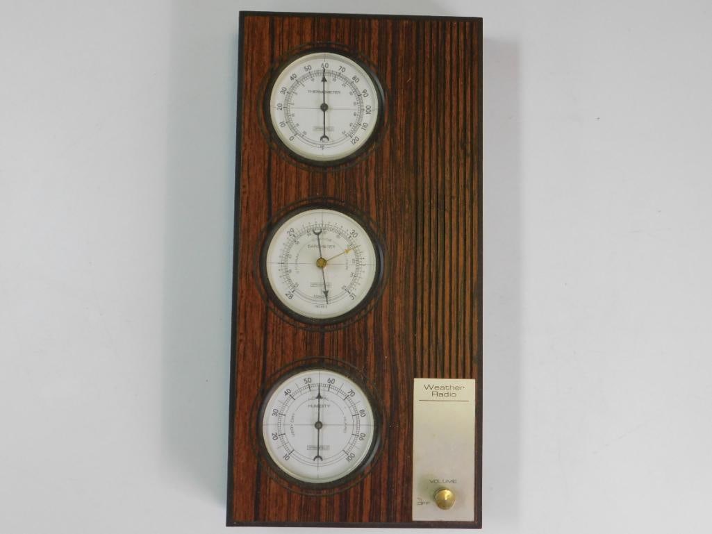 VINTAGE WEATHER RADIO ANTIQUE INSTRUMENT: VINTAGE WEATHER RADIO ANTIQUE INSTRUMENT