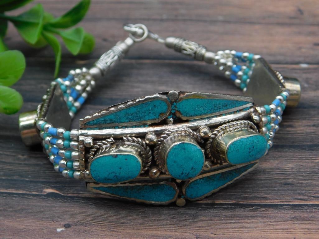 TURQUOISE BRACELET ROCK STONE LAPIDARY SPECIMEN: TURQUOISE BRACELET ROCK STONE LAPIDARY SPECIMEN