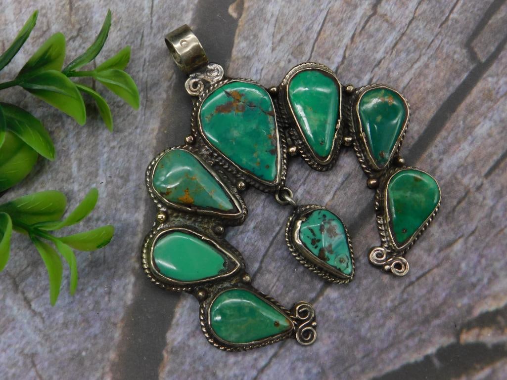 TURQUOISE PENDANT WITH INTRICATE TOOLING ROCK STONE LAPIDARY SPECIMEN: TURQUOISE PENDANT WITH INTRICATE TOOLING ROCK STONE LAPIDARY SPECIMEN