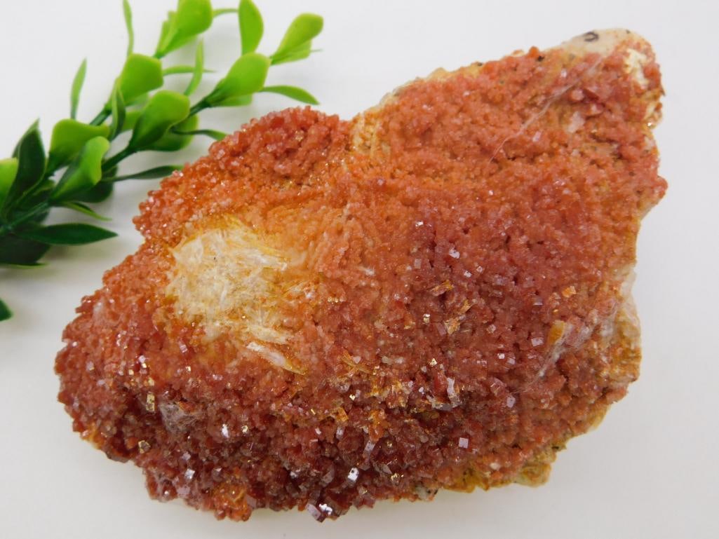 VANADINITE ROCK STONE LAPIDARY SPECIMEN: VANADINITE ROCK STONE LAPIDARY SPECIMEN