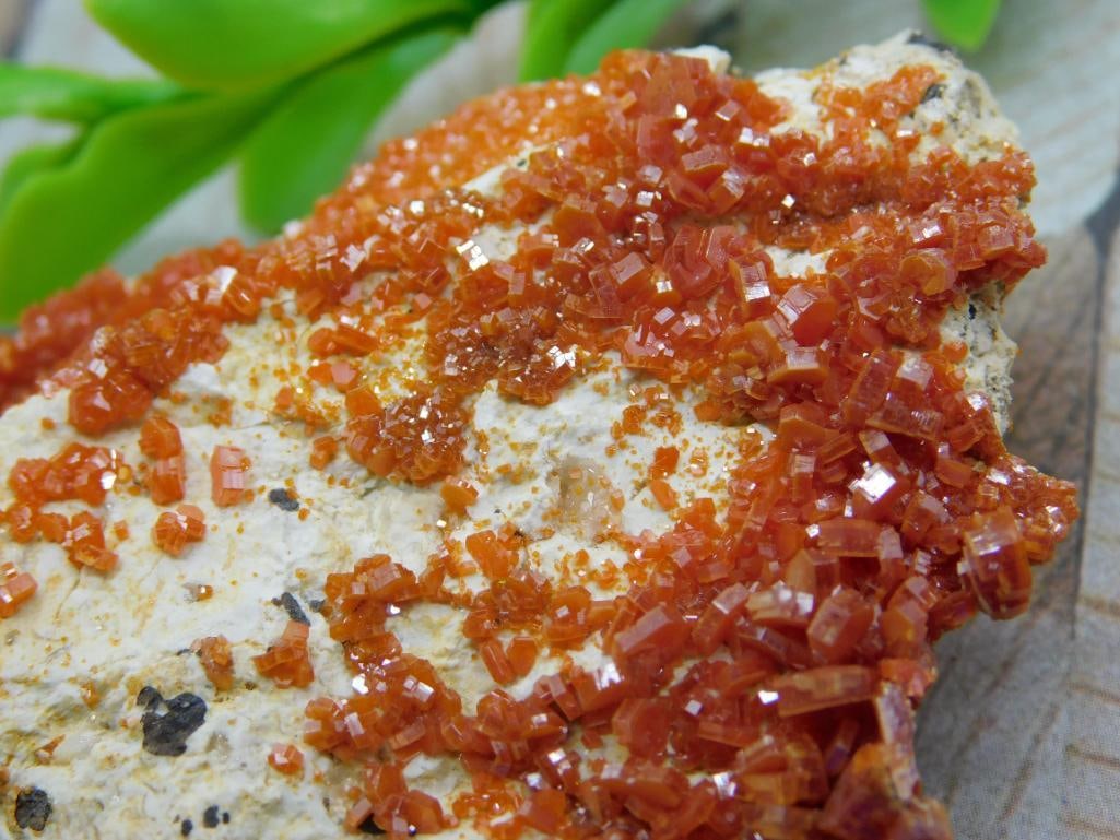 VANADINITE ROCK STONE LAPIDARY SPECIMEN - 2