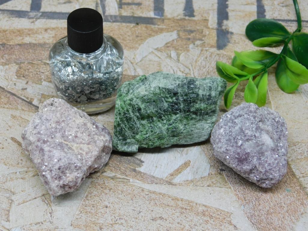 MIXED LOT ROCK STONE LAPIDARY SPECIMEN: MIXED LOT ROCK STONE LAPIDARY SPECIMEN