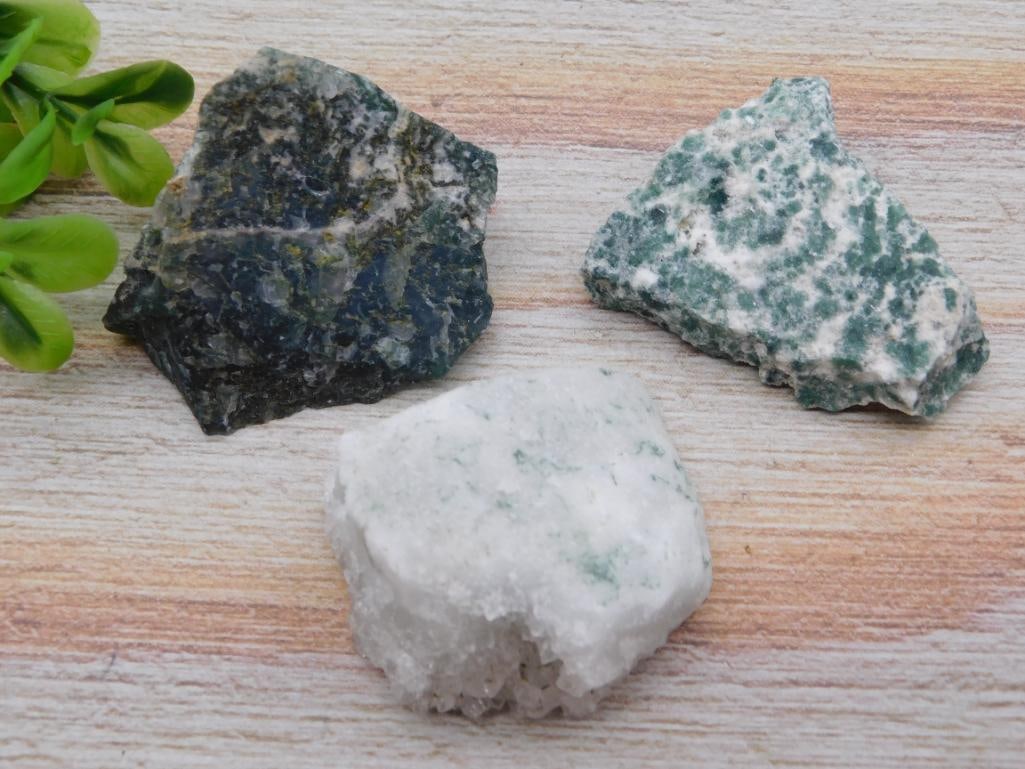MIXED LOT ROCK STONE LAPIDARY SPECIMEN: MIXED LOT ROCK STONE LAPIDARY SPECIMEN