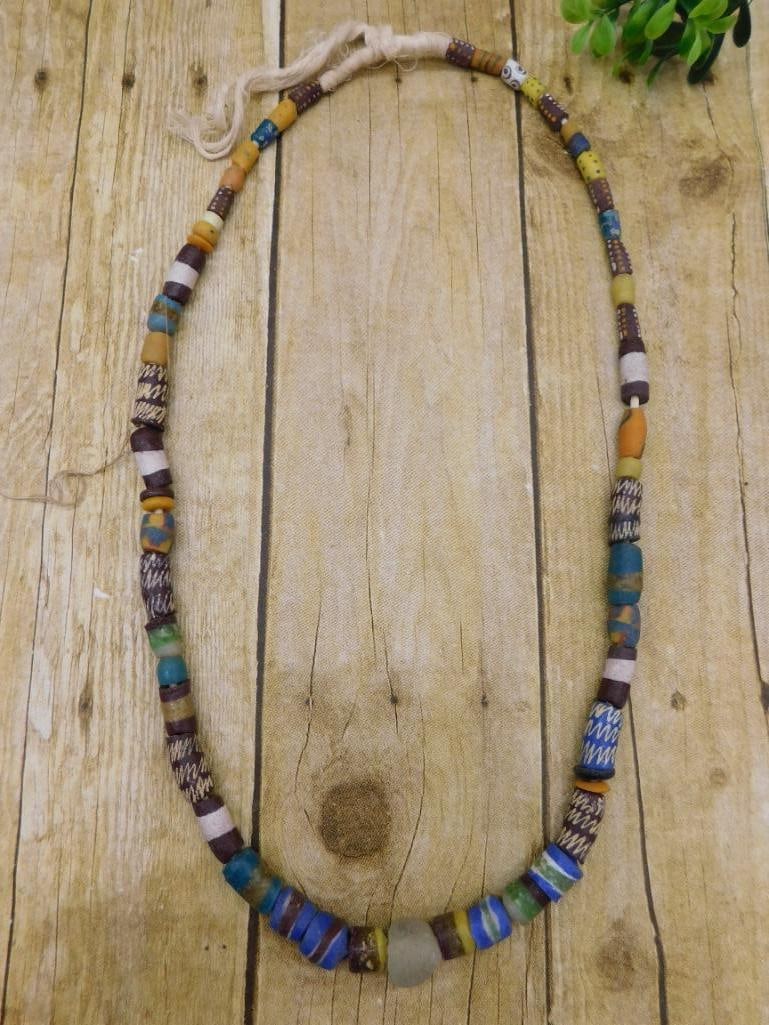 AFRICAN TRADE BEADS ROCK STONE LAPIDARY SPECIMEN: AFRICAN TRADE BEADS ROCK STONE LAPIDARY SPECIMEN