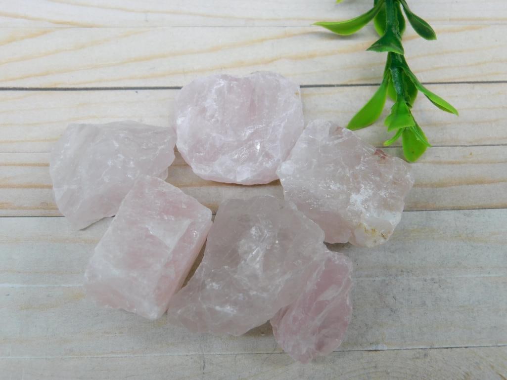 ROSE QUARTZ ROCK STONE LAPIDARY SPECIMEN: ROSE QUARTZ ROCK STONE LAPIDARY SPECIMEN