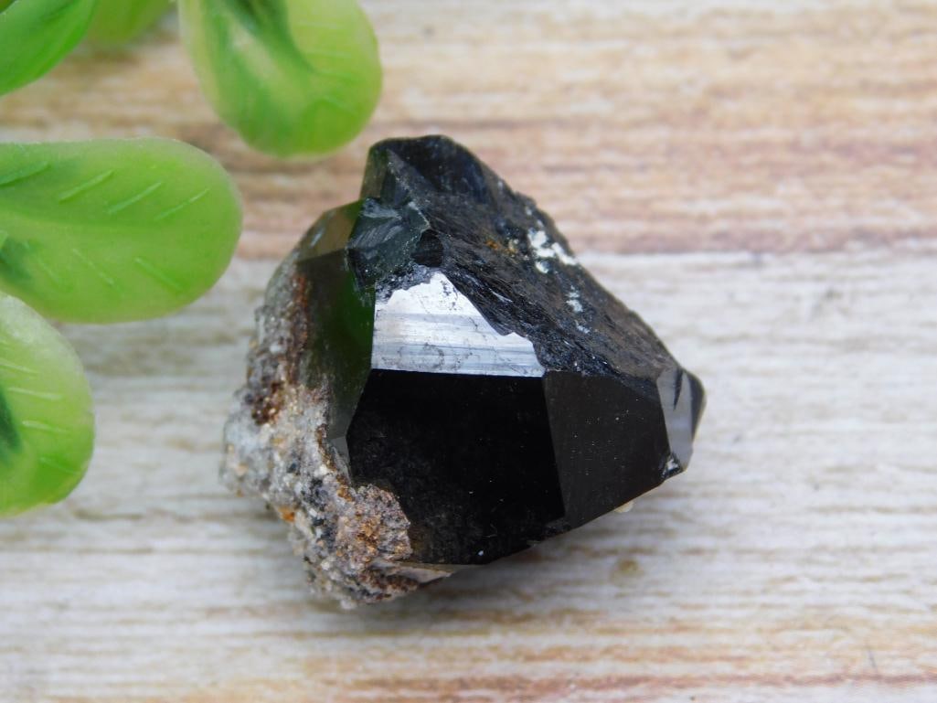 TOURMALINE ROCK STONE LAPIDARY SPECIMEN: TOURMALINE ROCK STONE LAPIDARY SPECIMEN