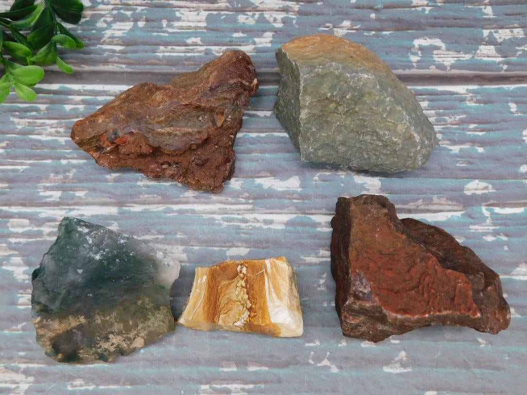 MIXED ROUGH ROCK STONE LAPIDARY SPECIMEN: MIXED ROUGH ROCK STONE LAPIDARY SPECIMEN