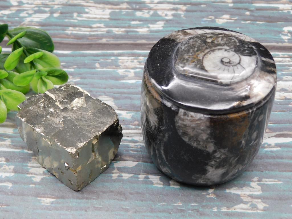 MIXED LOT ROCK STONE LAPIDARY SPECIMEN: MIXED LOT ROCK STONE LAPIDARY SPECIMEN