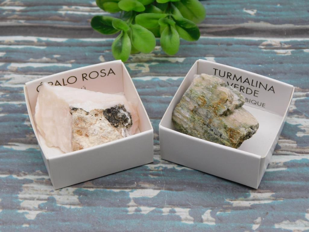 MIXED ROUGH LOT ROCK STONE LAPIDARY SPECIMEN: MIXED ROUGH LOT ROCK STONE LAPIDARY SPECIMEN