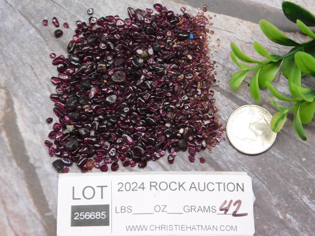 GARNET ROCK STONE LAPIDARY SPECIMEN - 3