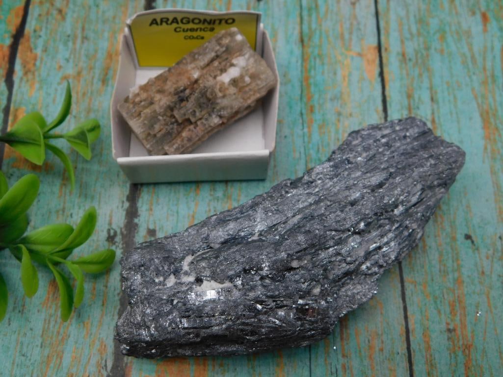 MIXED LOT ROCK STONE LAPIDARY SPECIMEN: MIXED LOT ROCK STONE LAPIDARY SPECIMEN