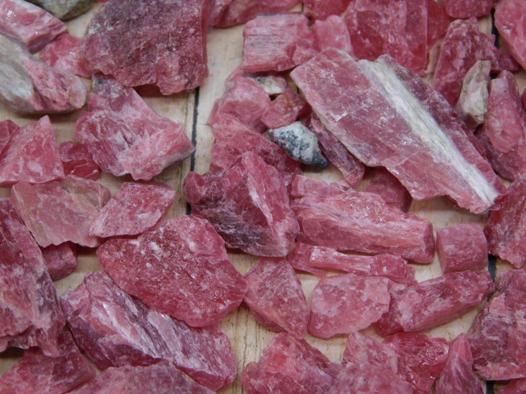 GEM RHODONITE ROCK STONE LAPIDARY SPECIMEN: GEM RHODONITE ROCK STONE LAPIDARY SPECIMEN