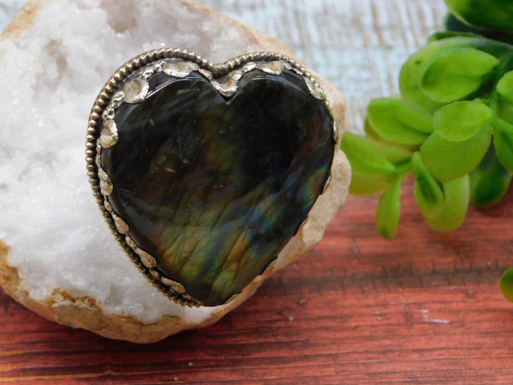 LABRADORITE HEART ADJUSTABLE RING ROCK STONE LAPIDARY SPECIMEN: LABRADORITE HEART ADJUSTABLE RING ROCK STONE LAPIDARY SPECIMEN