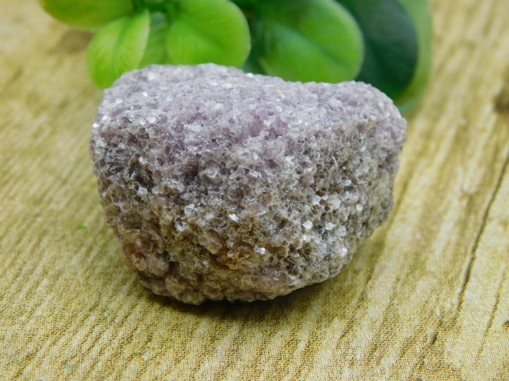 LEPIDOLITE ROCK STONE LAPIDARY SPECIMEN: LEPIDOLITE ROCK STONE LAPIDARY SPECIMEN