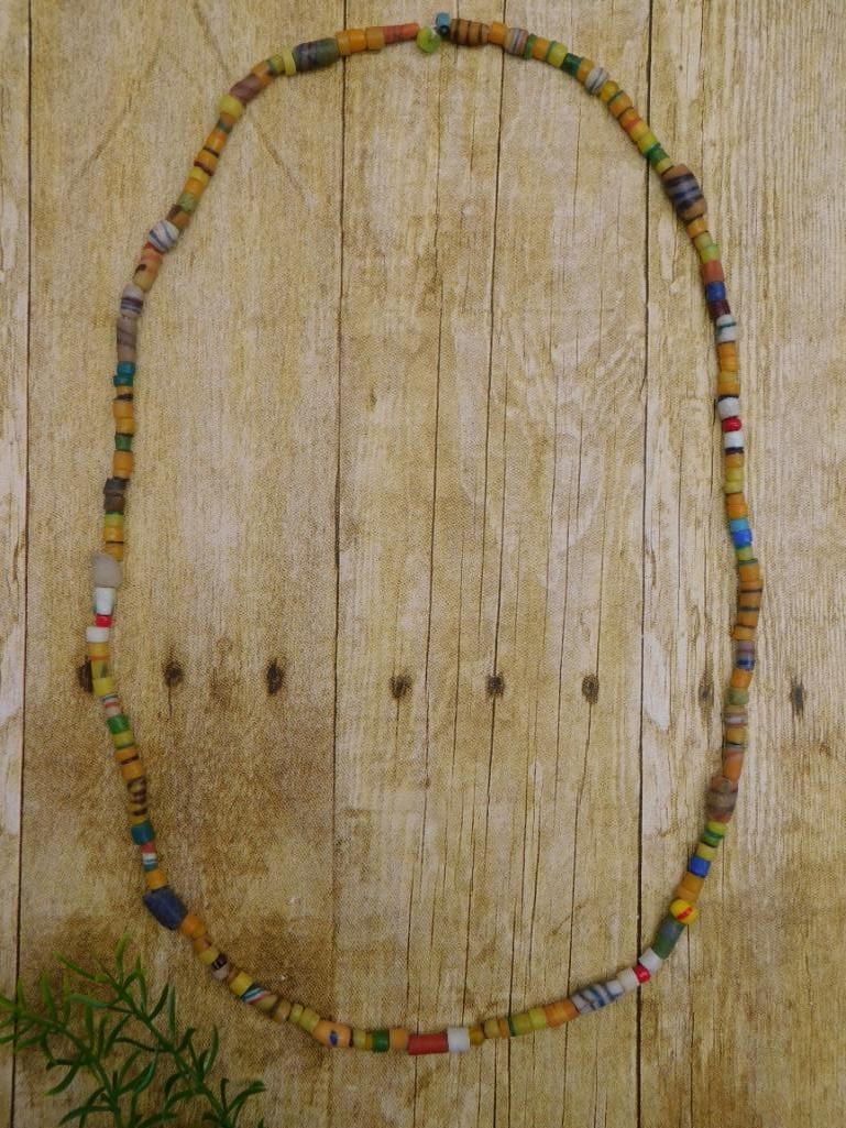 AFRICAN TRADE BEADS ROCK STONE LAPIDARY SPECIMEN: AFRICAN TRADE BEADS ROCK STONE LAPIDARY SPECIMEN