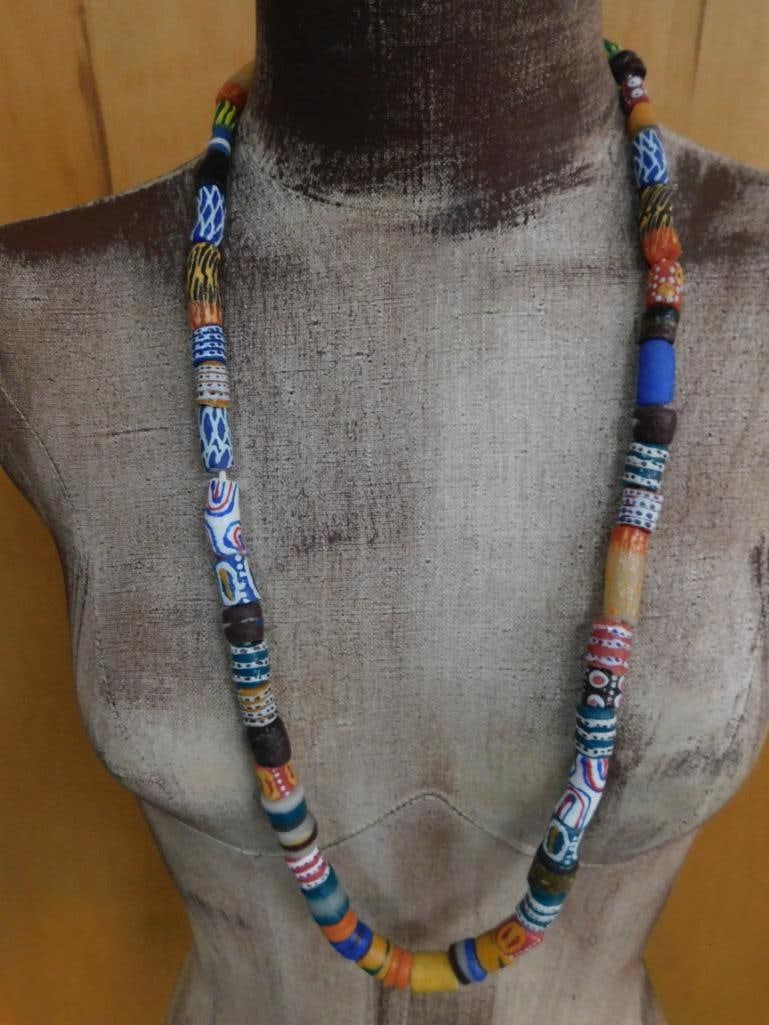 AFRICAN TRADE BEAD NECKLACE ROCK STONE LAPIDARY SPECIMEN (1 of 4)