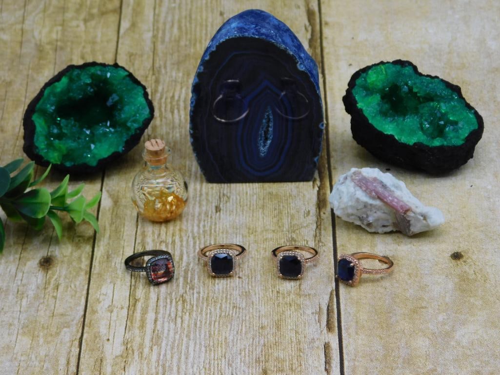 MIXED LOT ROCK STONE LAPIDARY SPECIMEN: MIXED LOT ROCK STONE LAPIDARY SPECIMEN