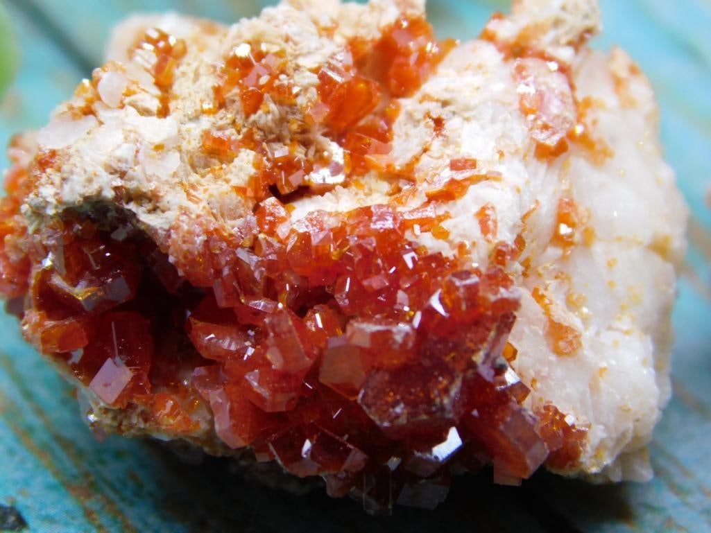VANADINITE ROCK STONE LAPIDARY SPECIMEN - 2