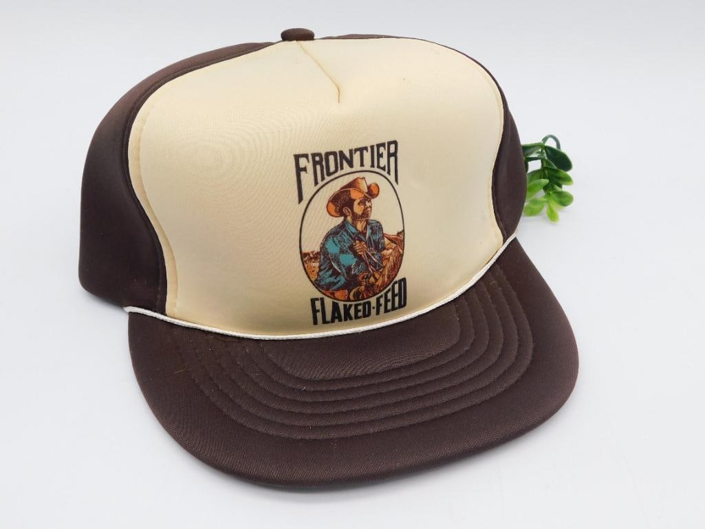FRONTIER FLAKED FEED TRUCKER HAT: FRONTIER FLAKED FEED TRUCKER HAT
