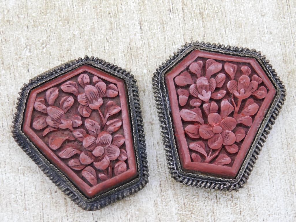 VINTAGE CHINESE CARVED CINNABAR BROOCHES ANTIQUE: VINTAGE CHINESE CARVED CINNABAR BROOCHES ANTIQUE