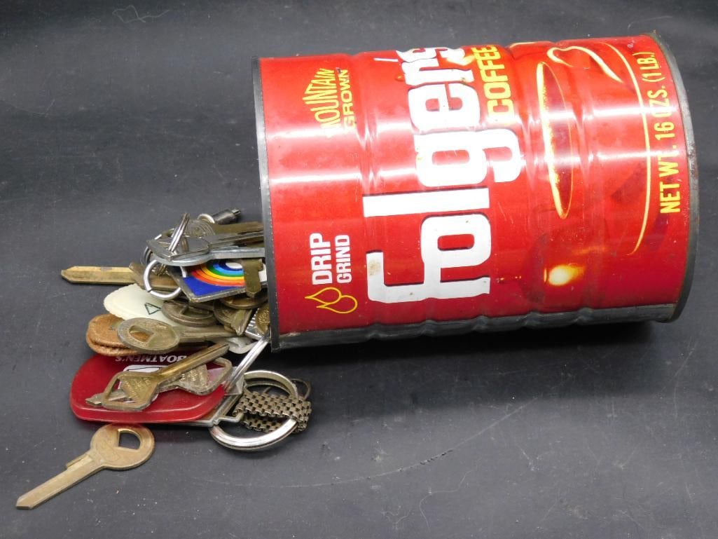 VINTAGE FOLGERS CAN FILLED WITH KEYS AND ADVERTISING KEYCHAINS: VINTAGE FOLGERS CAN FILLED WITH KEYS AND ADVERTISING KEYCHAINS