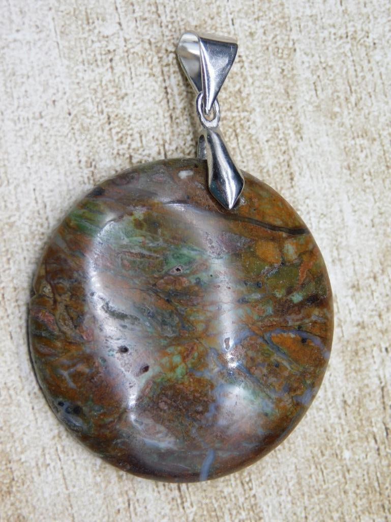 GENUINE STONE PENDANT ROCK STONE LAPIDARY SPECIMEN: GENUINE STONE PENDANT ROCK STONE LAPIDARY SPECIMEN