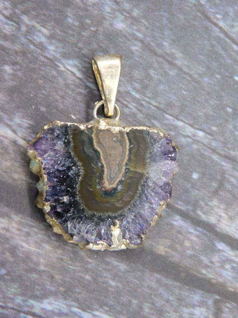 AMETHYST STALACTITE PENDANT ROCK STONE LAPIDARY SPECIMEN: AMETHYST STALACTITE PENDANT ROCK STONE LAPIDARY SPECIMEN