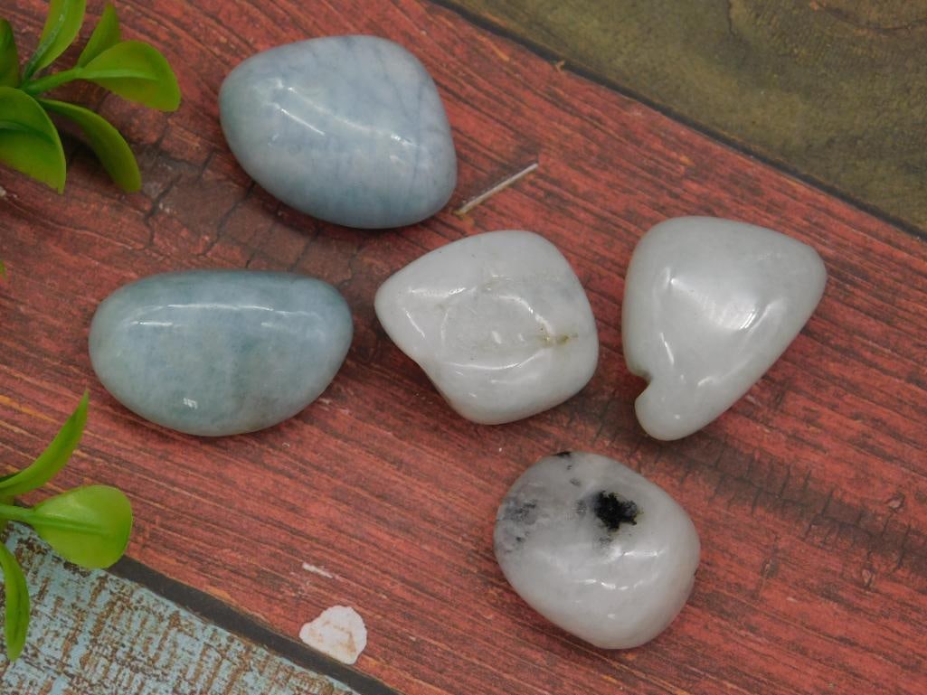 ROCK STONE LAPIDARY SPECIMEN: ROCK STONE LAPIDARY SPECIMEN