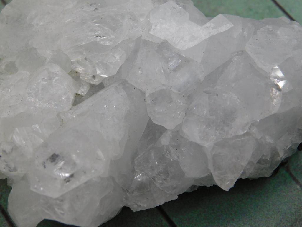 QUARTZ ROCK STONE LAPIDARY SPECIMEN - 2