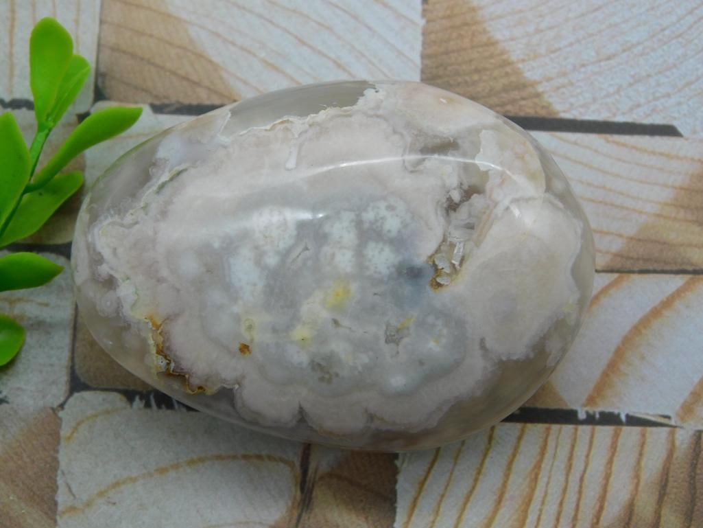 HATMANS FLOWER PETAL AGATE ROCK STONE LAPIDARY SPECIMEN: HATMANS FLOWER PETAL AGATE ROCK STONE LAPIDARY SPECIMEN