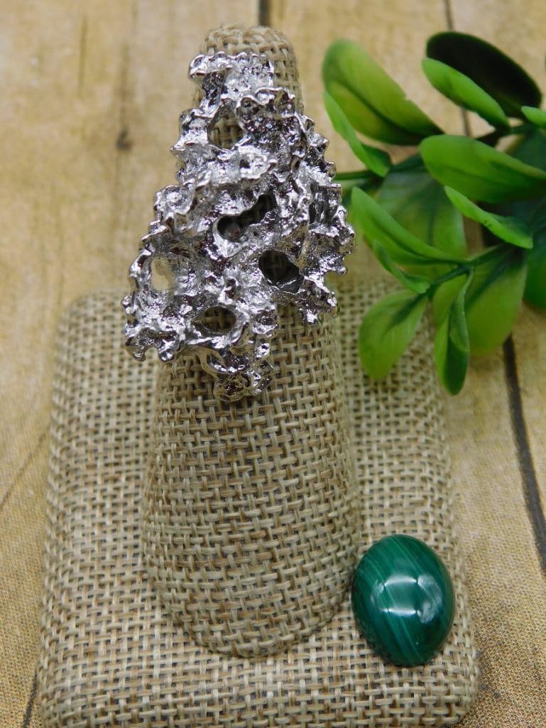 MIXED LOT ROCK STONE LAPIDARY SPECIMEN: MIXED LOT ROCK STONE LAPIDARY SPECIMEN