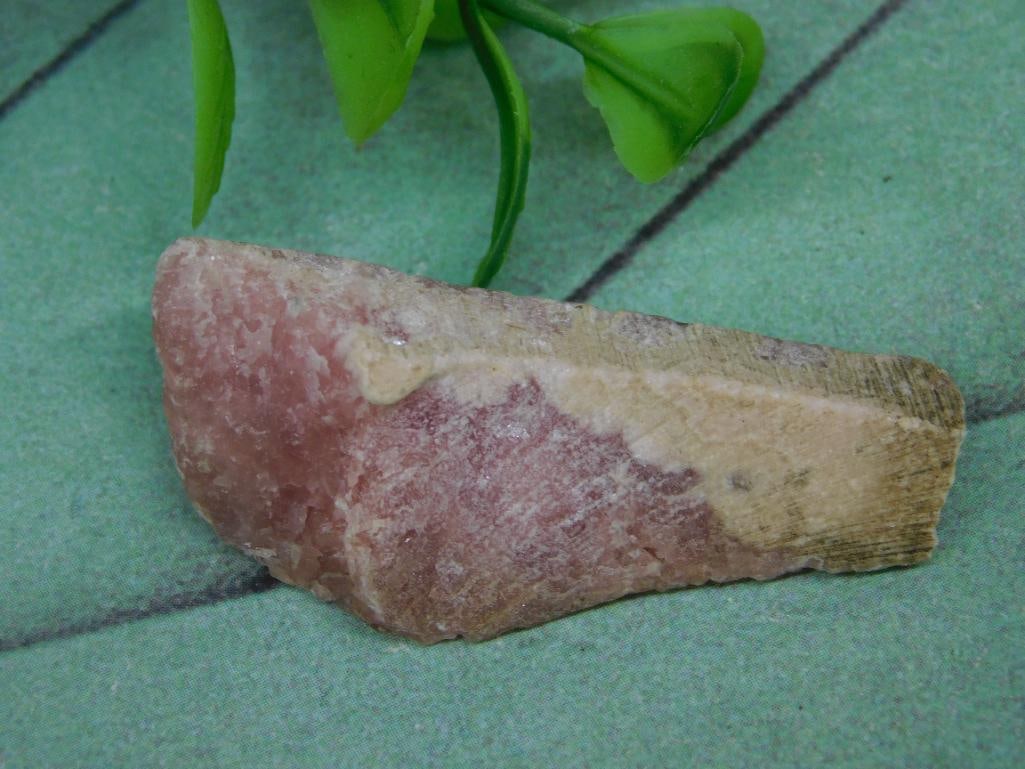 ROCK STONE LAPIDARY SPECIMEN: ROCK STONE LAPIDARY SPECIMEN