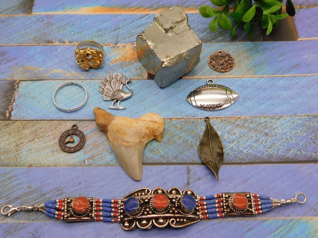 MIXED LOT ROCK STONE LAPIDARY SPECIMEN: MIXED LOT ROCK STONE LAPIDARY SPECIMEN