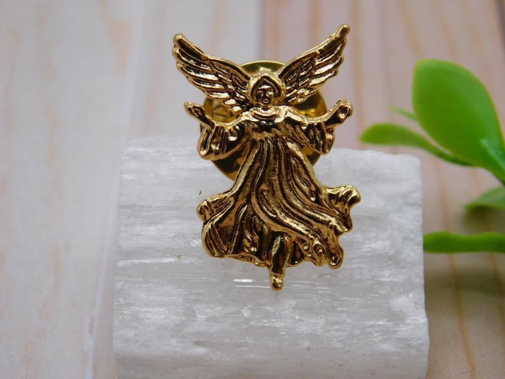 ANGEL PIN ROCK STONE LAPIDARY SPECIMEN: ANGEL PIN ROCK STONE LAPIDARY SPECIMEN