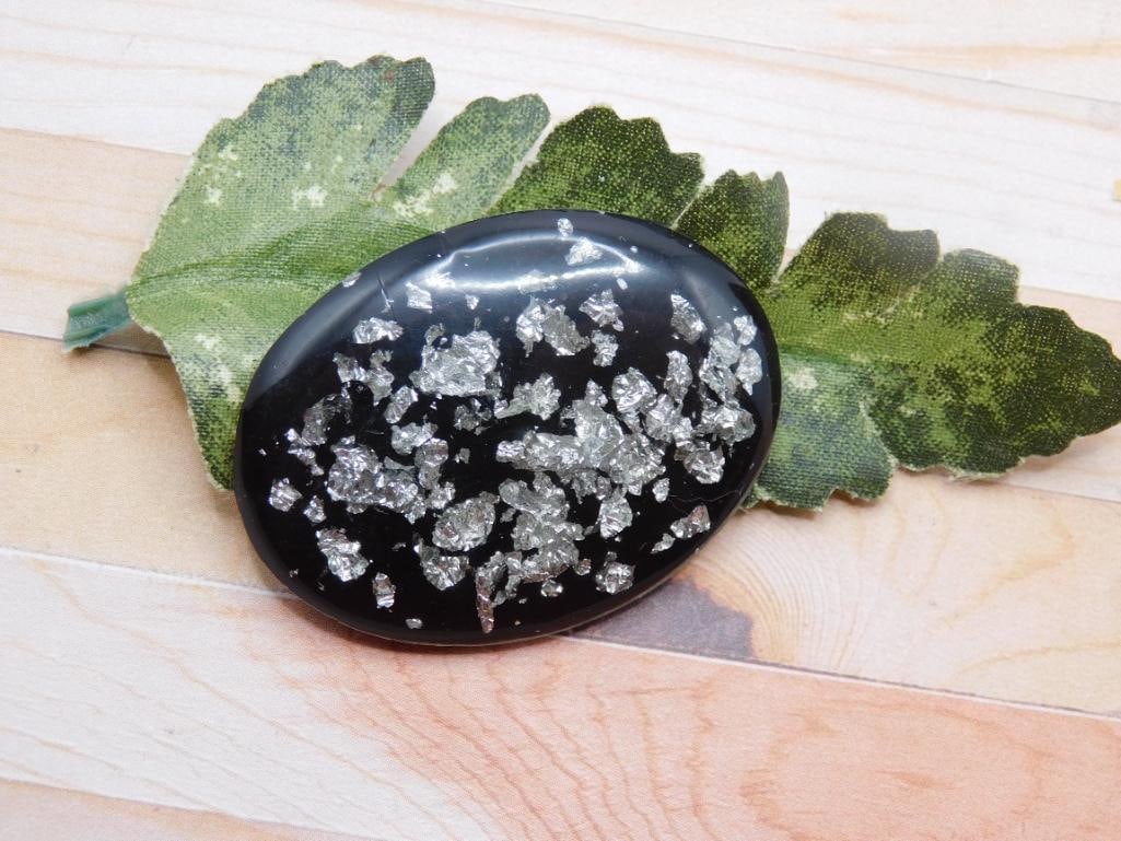 SILVER FLECKED CABOCHON ROCK STONE LAPIDARY SPECIMEN: SILVER FLECKED CABOCHON ROCK STONE LAPIDARY SPECIMEN