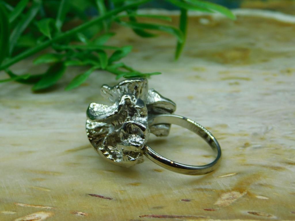 FLOWER RING ROCK STONE LAPIDARY SPECIMEN - 2