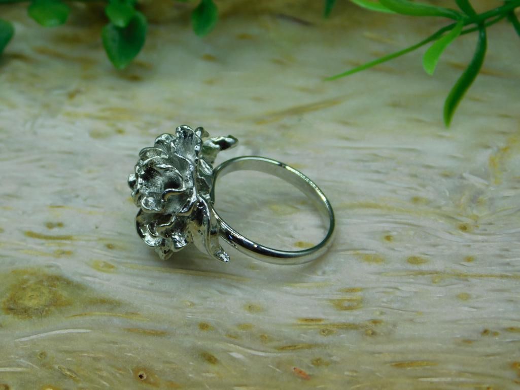 FLOWER RING ROCK STONE LAPIDARY SPECIMEN - 2