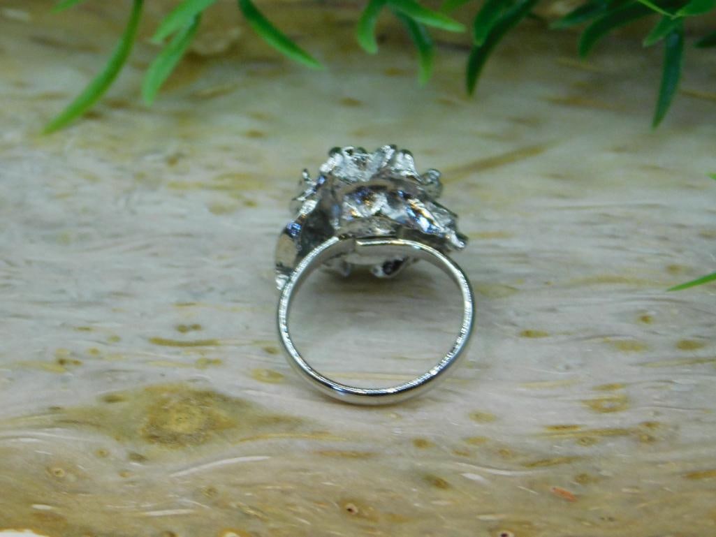 FLOWER RING ROCK STONE LAPIDARY SPECIMEN - 3