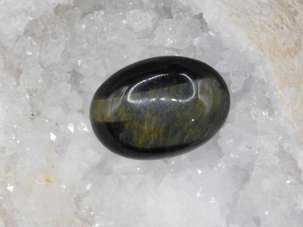 HAWK EYE CABOCHON ROCK STONE LAPIDARY SPECIMEN: HAWK EYE CABOCHON ROCK STONE LAPIDARY SPECIMEN