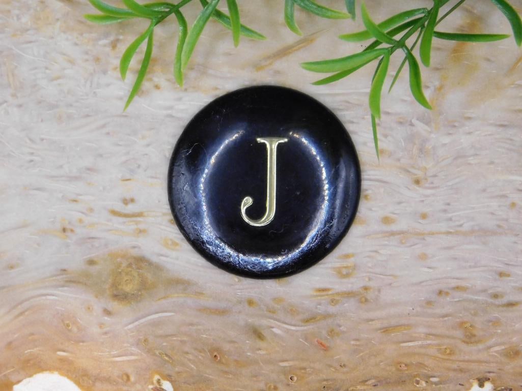 J CABOCHON ROCK STONE LAPIDARY SPECIMEN: J CABOCHON ROCK STONE LAPIDARY SPECIMEN