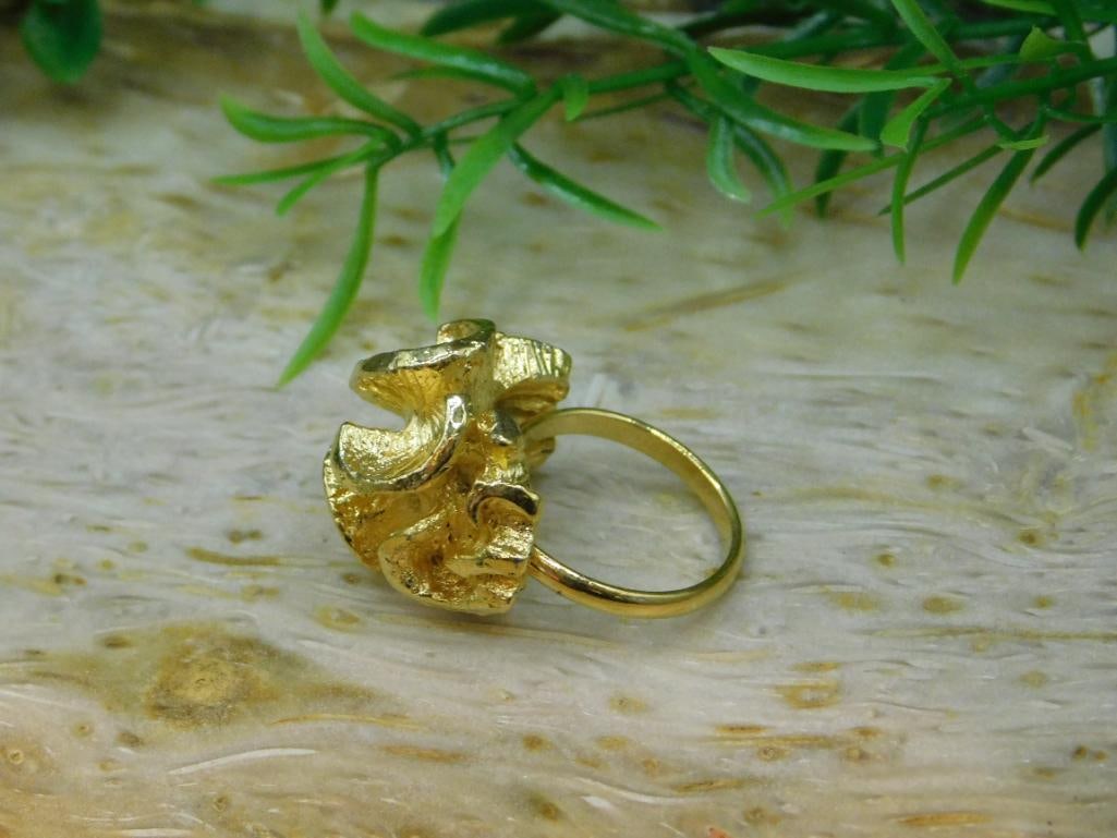 FLOWER RING ROCK STONE LAPIDARY SPECIMEN - 2