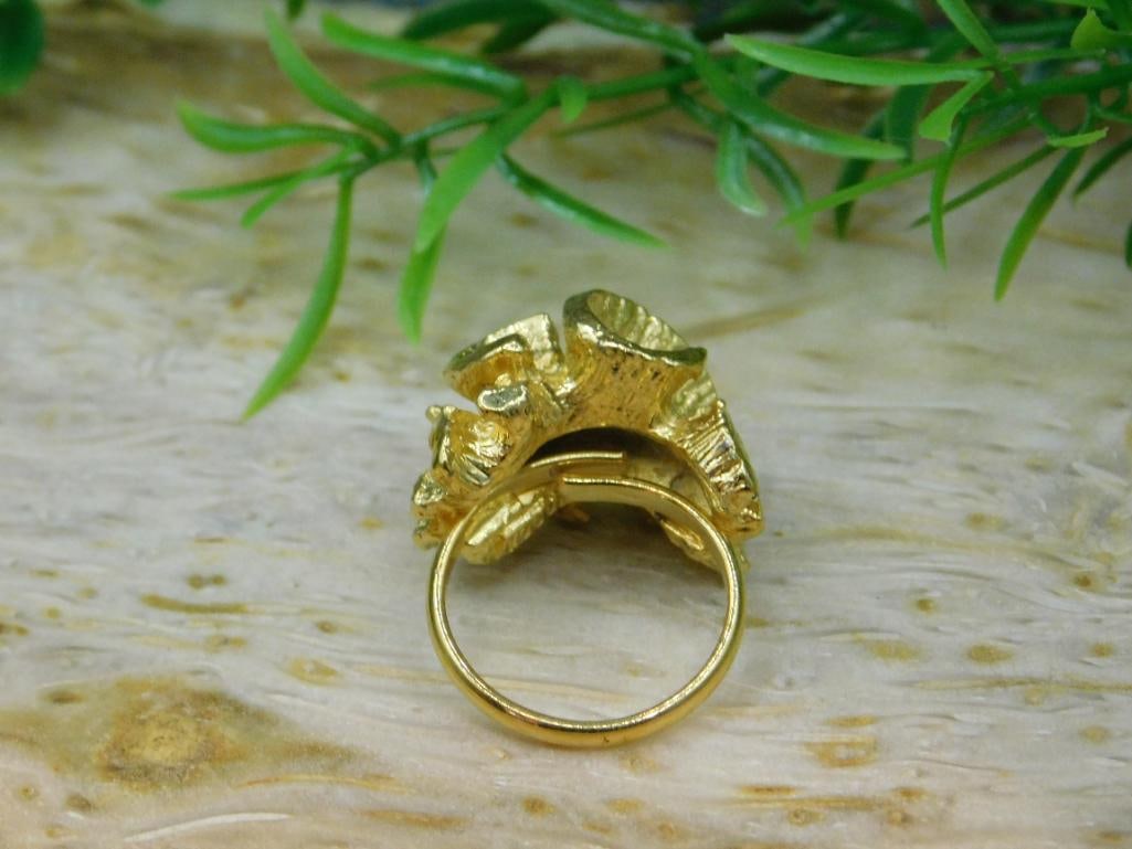 FLOWER RING ROCK STONE LAPIDARY SPECIMEN - 3