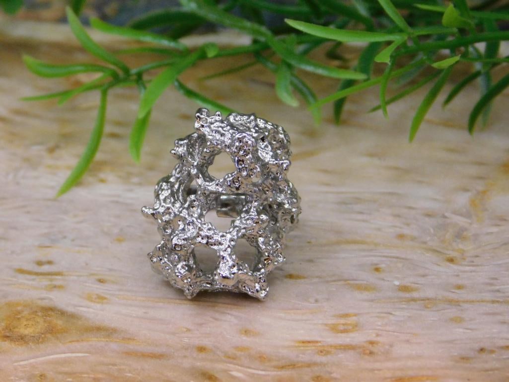 SILVER CLUSTER RING ROCK STONE LAPIDARY SPECIMEN: SILVER CLUSTER RING ROCK STONE LAPIDARY SPECIMEN