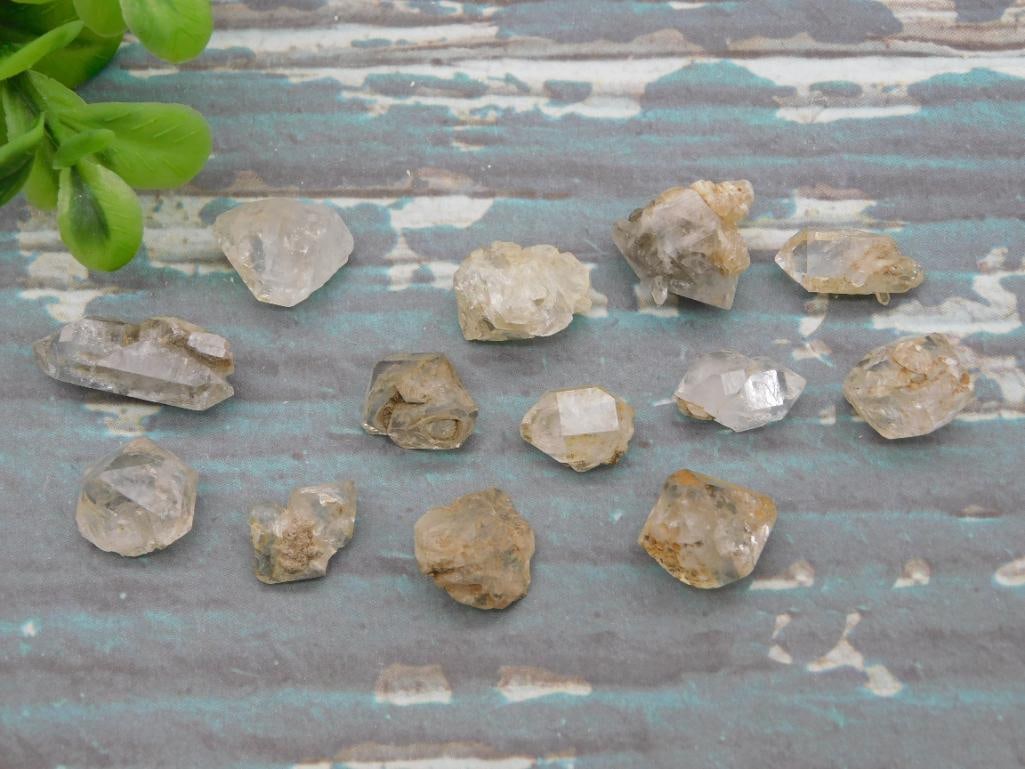 HERKIMER DIAMOND ROCK STONE LAPIDARY SPECIMEN: HERKIMER DIAMOND ROCK STONE LAPIDARY SPECIMEN