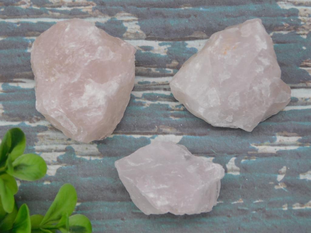 ROSE QUARTZ ROCK STONE LAPIDARY SPECIMEN: ROSE QUARTZ ROCK STONE LAPIDARY SPECIMEN