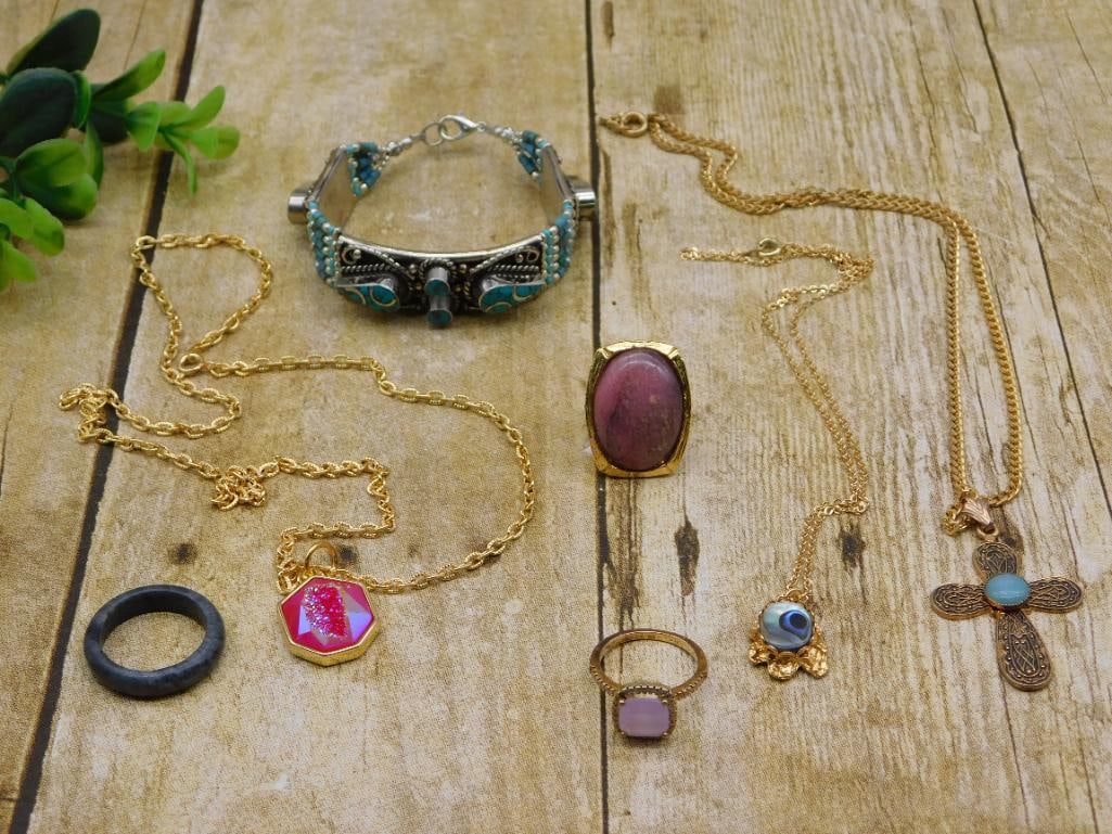 MIXED JEWELRY LOT ROCK STONE LAPIDARY SPECIMEN: MIXED JEWELRY LOT ROCK STONE LAPIDARY SPECIMEN