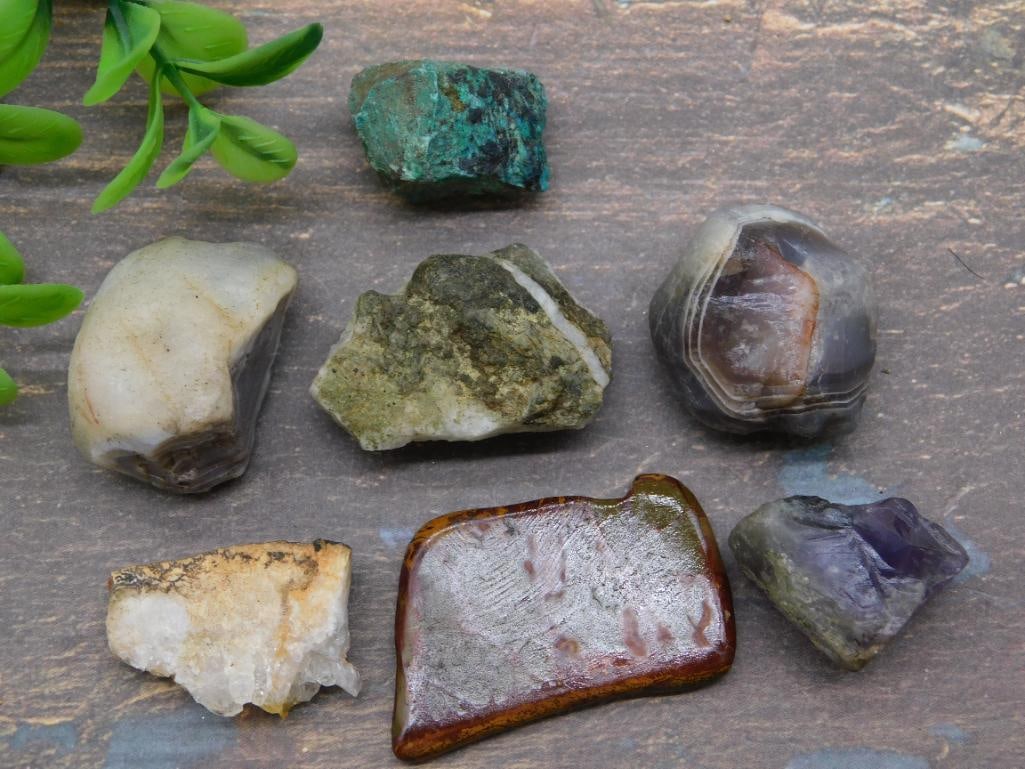 MIXED LOT ROCK STONE LAPIDARY SPECIMEN: MIXED LOT ROCK STONE LAPIDARY SPECIMEN